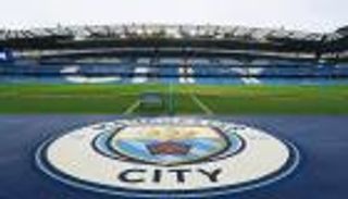 حدث تاريخي.. سر الأرقام الـ4 على قميص مانشستر سيتي الجديد