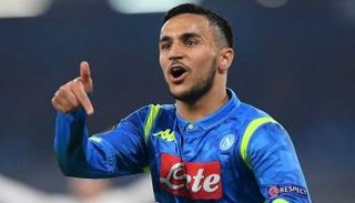 النجم الجزائري آدم وناس