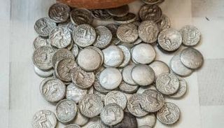 عملات معدنية أثرية