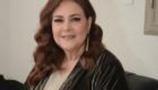 دلال عبدالعزيز تتعافى من كورونا.. ومستشار السيسي يوضح التفاصيل