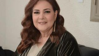 دلال عبدالعزيز