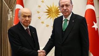 الرئيس أردوغان وحليفه باهجه لي