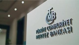 تركيا المرتبكة تبقي على أسعار الفائدة دون تغيير