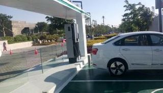 محطة شحن للسيارات الكهربائية بمصر
