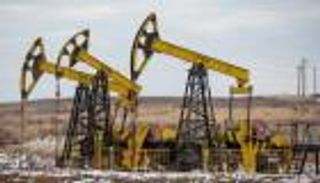 أسعار النفط تتراجع.. والبرميل مرشح لقمة 80 دولارا في الصيف