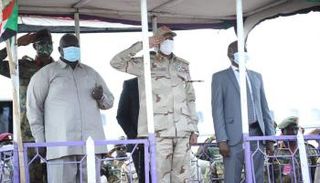 محمد حمدان دقلو والهادي إدريس ومالك عقار 