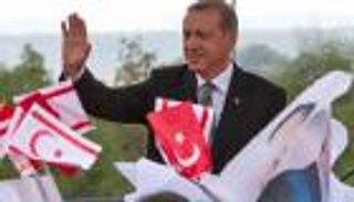 قرض بالليرة يرد بالدولار.. أردوغان يحكم قبضته على "شمال قبرص" 