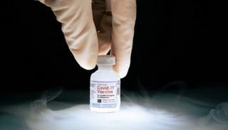 الباحثون لم يعثروا على جزيئات اللقاح في حليب الثدي