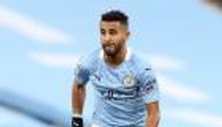 راتب رياض محرز يحسم موقفه من الانتقال إلى برشلونة