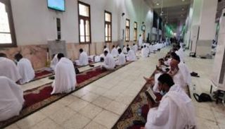 حجاج في مسجد نمرة