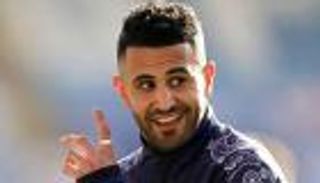 قرار مفاجئ.. مانشستر سيتي يكافئ محرز بعد الموسم التاريخي