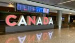 بعد حظر 16 شهرا.. كندا تفتح أبوابها لـ"الملقحين" من أمريكا