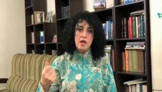 الناشطة الحقوقية الإيرانية البارزة نرجس محمدي