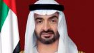 محمد بن زايد يؤدي صلاة عيد الأضحى بجامع الشيخ زايد في أبوظبي