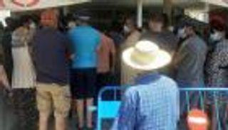 كورونا والعيد في تونس.. فوضى واكتظاظ بمراكز التلقيح