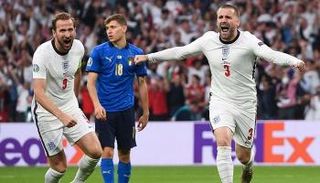 لوك شو ظهير منتخب إنجلترا