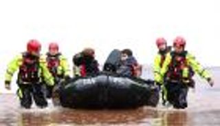 فيضانات مدمرة تغرق العالم.. كم تبلغ فاتورة غضب الطبيعة؟