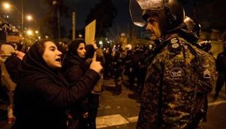 جانب من الاحتجاجات التي تشهدها إيران 