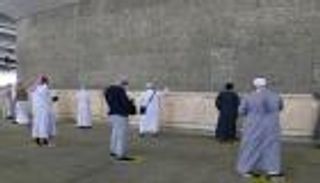 في أول أيام التشريق.. الحجاج يستكملون رمي الجمرات
