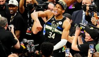 ميلووكي باكس يتوج بالدوري الأمريكي لكرة السلة للمرة الأولى منذ عام 1971