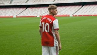 إيميلي سميث روي 