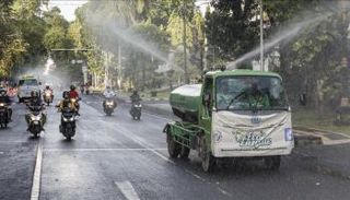 كورونا يواصل الانتشار في إندونيسيا