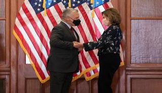 الملك عبدالله الثاني ونانسي بيلوسي 