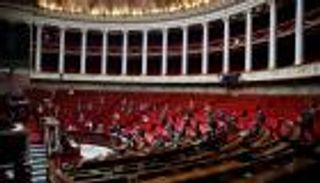 فرنسا تقر قانون "مبادئ الجمهورية" لمكافحة التطرف