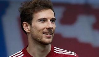 ليون جورتزكا بالقميص الجديد لبايرن ميونخ