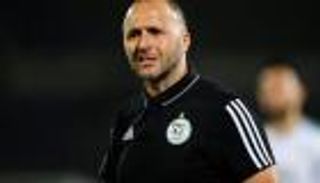لاعب منتخب الجزائر يورط ناديه بسبب جمال بلماضي