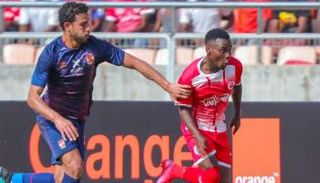 لويس ميكيسوني لاعب سيمبا التنزاني