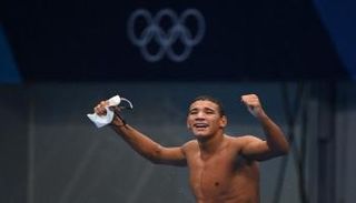 السباح التونسي أحمد الحفناوي 