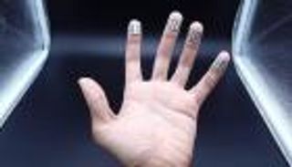 الشاحن "إصبع" والوقود "عرق".. تقنية ثورية تغذي بطاريات الهواتف الذكية