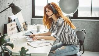 كرييتف تطلق سماعة الرأس Creative Chat الجديدة