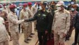 البرهان يبدد "شائعات إخوانية" عن علاقة الجيش و"الدعم السريع"