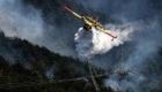 4 طائرات فرنسية ويونانية لمكافحة حرائق سردينيا في إيطاليا