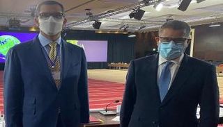 الدكتور سلطان بن أحمد الجابر خلال الاجتماع