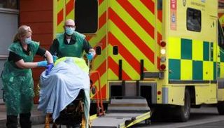 زيادة وفيات كوفيد لأعلى مستوى في بريطانيا منذ مارس