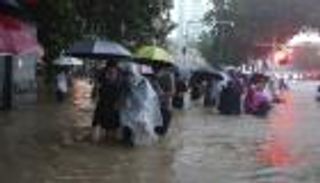 71 قتيلا بفيضانات لم تحدث في الصين منذ 6 عقود