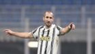 4 أسباب تدفع يوفنتوس لتجديد عقد جورجيو كيليني