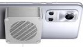 "ريلمي" تكسر احتكار آيفون وتمنح هواتف أندرويد الحق في الشحن المغناطيسي