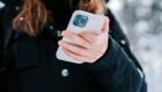 أبل تطرح آيفون 14 بإطار فولاذي.. عصر التيتانيوم