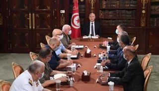 اجتماع شابق للرئيس التونسي والقيادات الأمنية والعسكرية