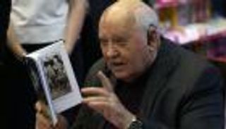 وفاة آخر مدبري "الانقلاب الفاشل" ضد الزعيم السوفيتي "غورباتشوف"