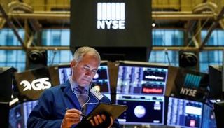 متداولون في بورصة نيويورك - رويترز