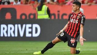 يوسف عطال لاعب نيس الفرنسي