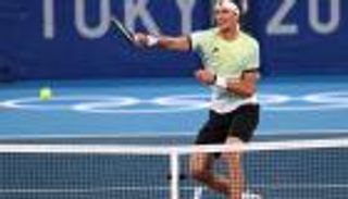 سقوط مدو.. زفيريف يصعق ديوكوفيتش ويبلغ نهائي أولمبياد طوكيو