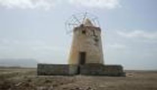 طواحين الملح في عدن.. أسرار أقدم صناعة عرفتها اليمن