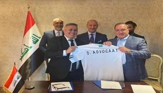 ديك أدفوكات مدرب العراق الجديد