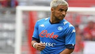 آدم وناس لاعب نابولي